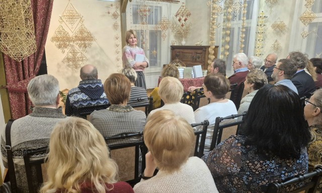 Elīnas Apsītes grāmatas "Dzīvais cimds.Jette Užāne" atvēršana Jelgavā 2025